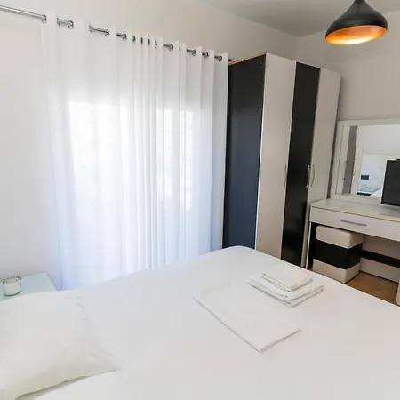 Laa Melossa * Sarandë