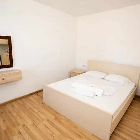 Laa Melossa Apartment Sarande
